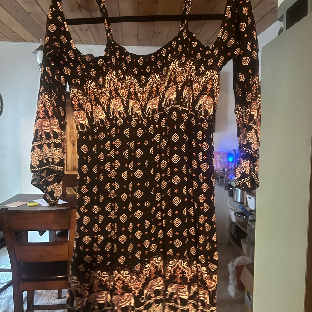Womens Elegant Black and Orange elephant Patterned short cold shoulder Dress med